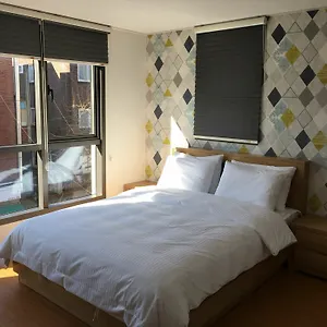 https://hongdae-hostel-88-seoul-crown.hotels-seoul.net